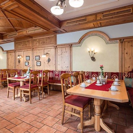 Hotel Bayrischer Loewe Osterhofen Luaran gambar