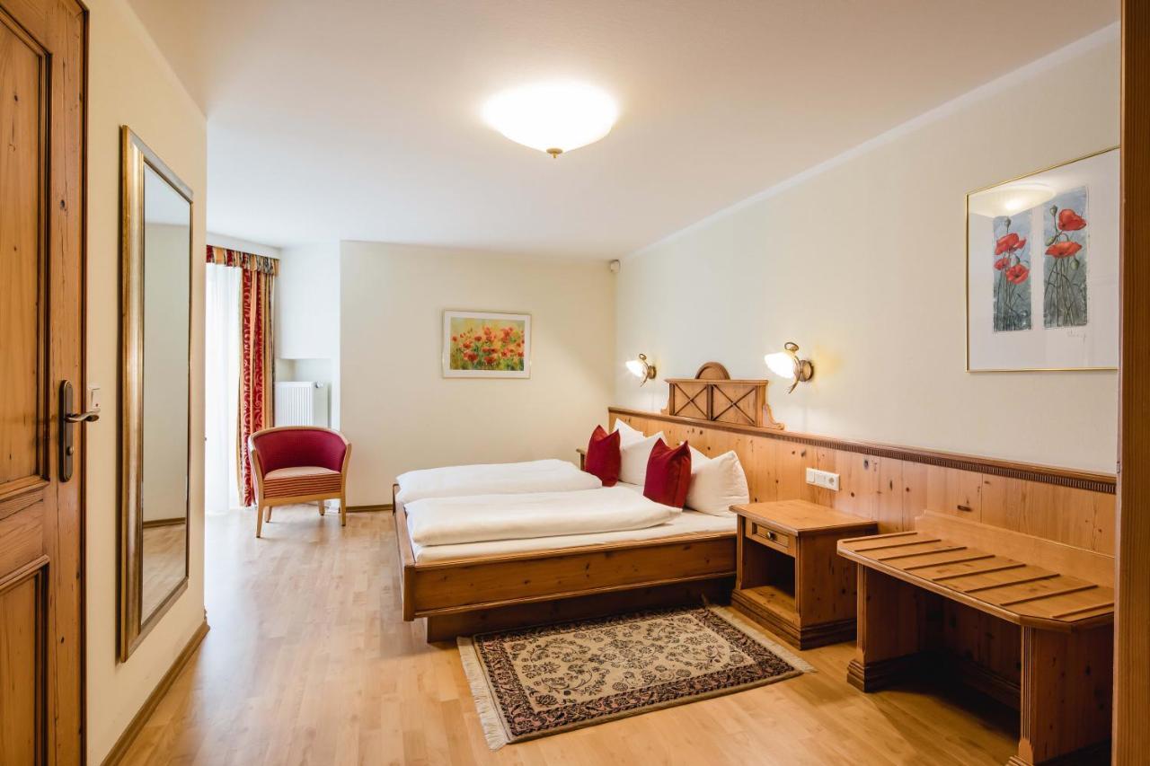 Hotel Bayrischer Loewe Osterhofen Luaran gambar