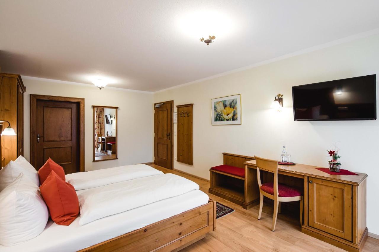 Hotel Bayrischer Loewe Osterhofen Luaran gambar