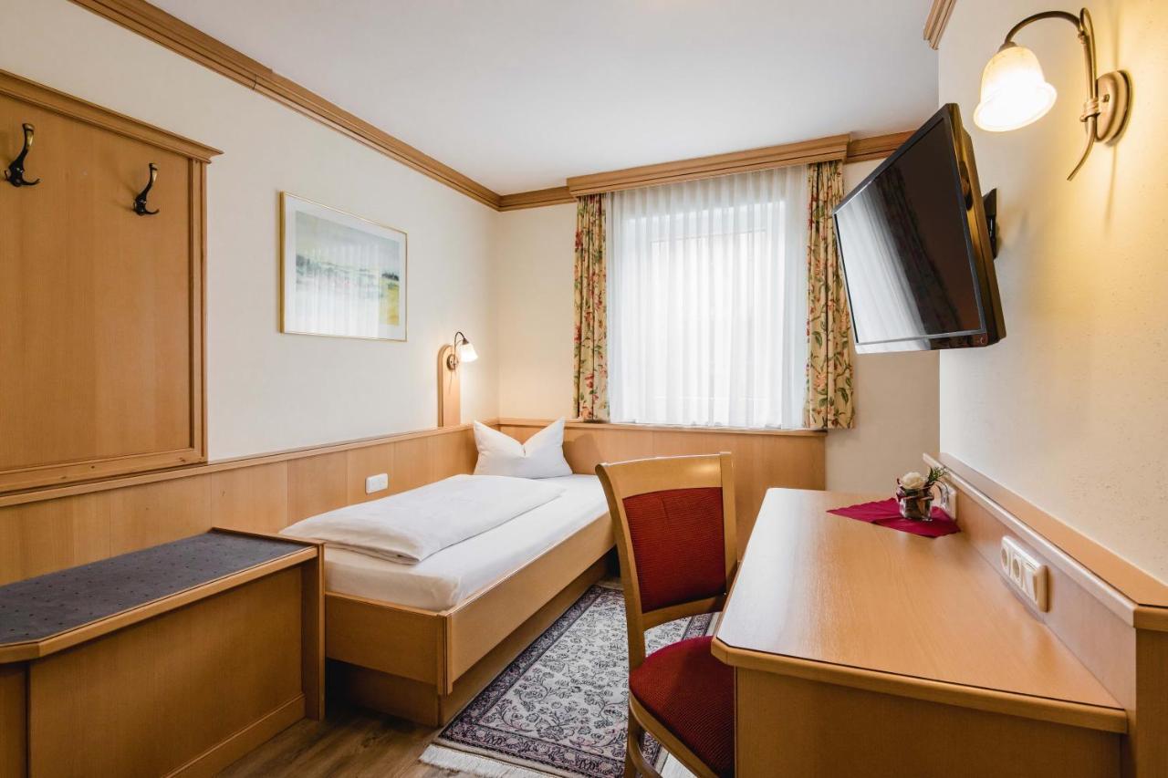 Hotel Bayrischer Loewe Osterhofen Luaran gambar