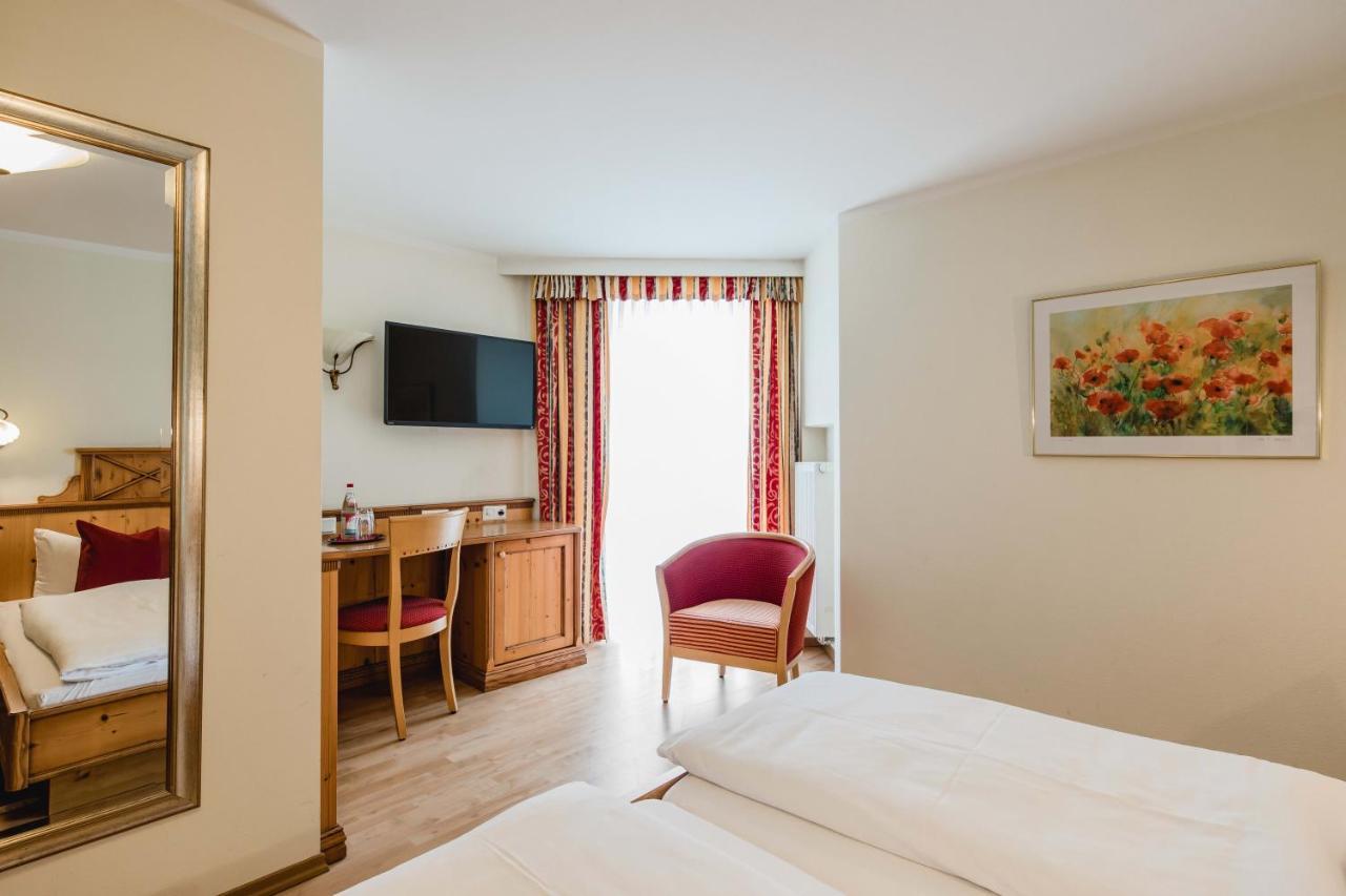Hotel Bayrischer Loewe Osterhofen Luaran gambar