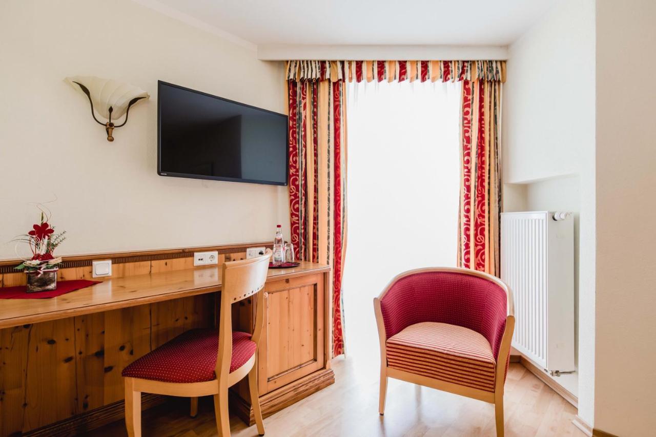Hotel Bayrischer Loewe Osterhofen Luaran gambar